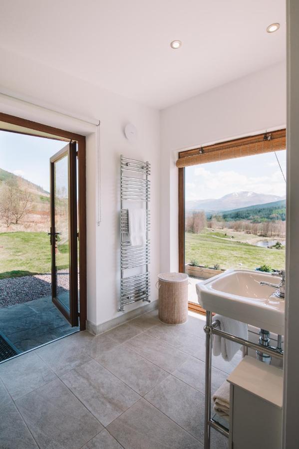 Appartement Frances' Sketch Pad With Hot Tub à Fort William Extérieur photo